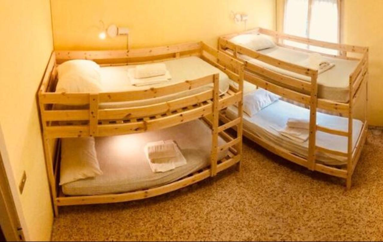 Urania Hotel Fogliano Marina Buitenkant foto